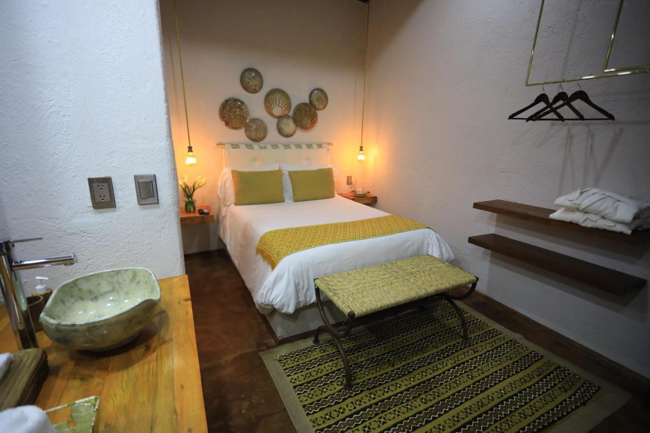 Hotel La Dorada Town View Valle de Bravo Esterno foto